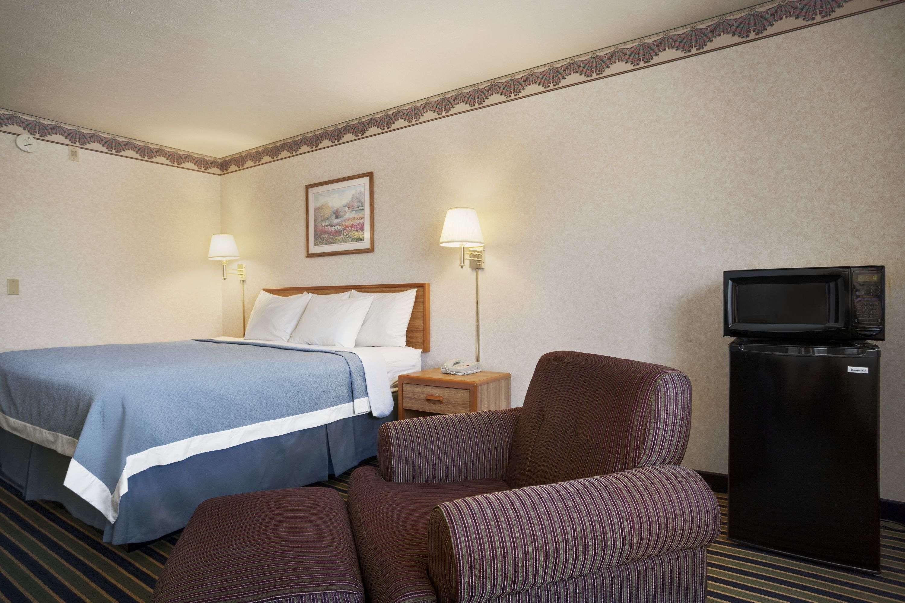 Days Inn By Wyndham ספרינגוויל מראה חיצוני תמונה