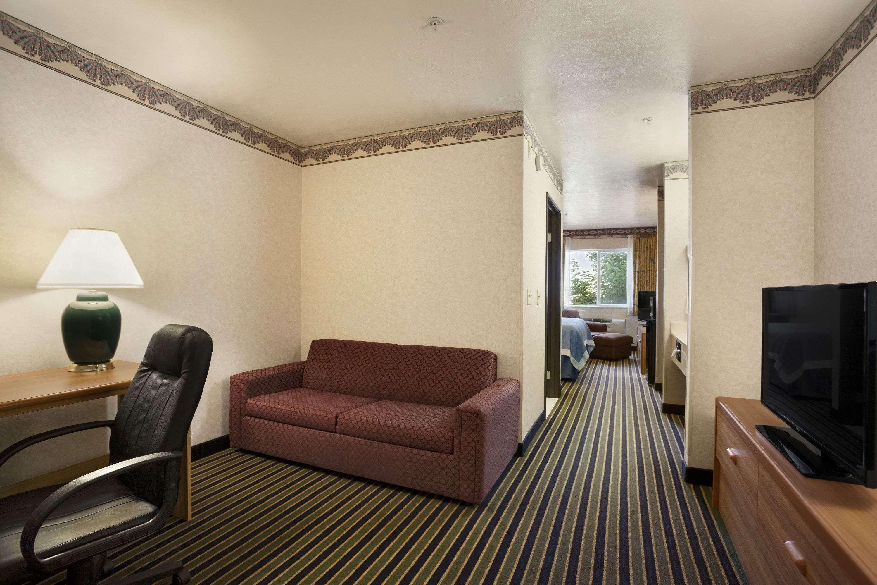 Days Inn By Wyndham ספרינגוויל מראה חיצוני תמונה